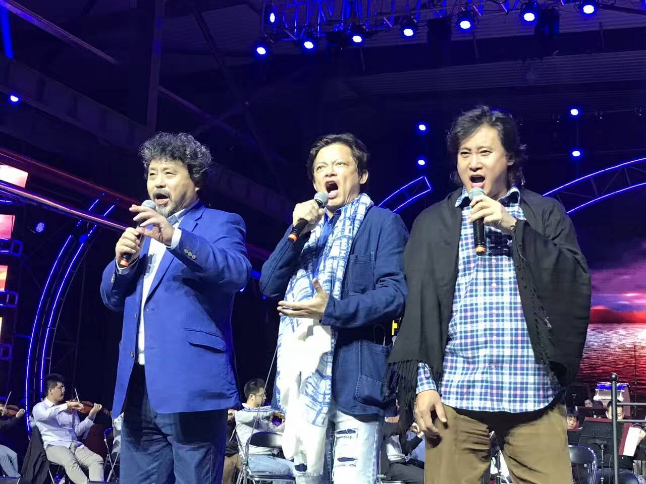 中國三大男高音國韻放歌，向工人致敬(圖1)